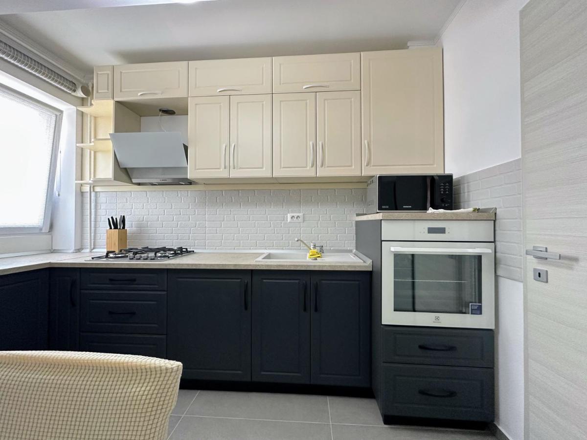 Glamart Apartment Craiova Exterior photo